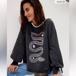 Free People - We The Free Graphic Camden. Size Small.